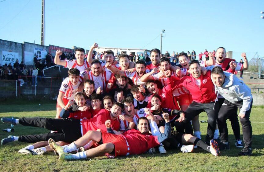 O Monterroso B celebra o ascenso