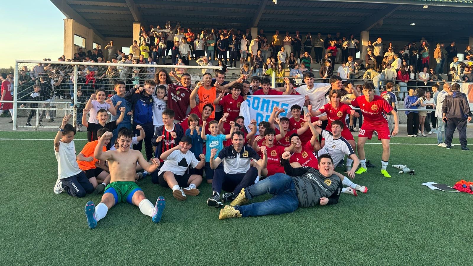 A Sarriana B celebra o ascenso