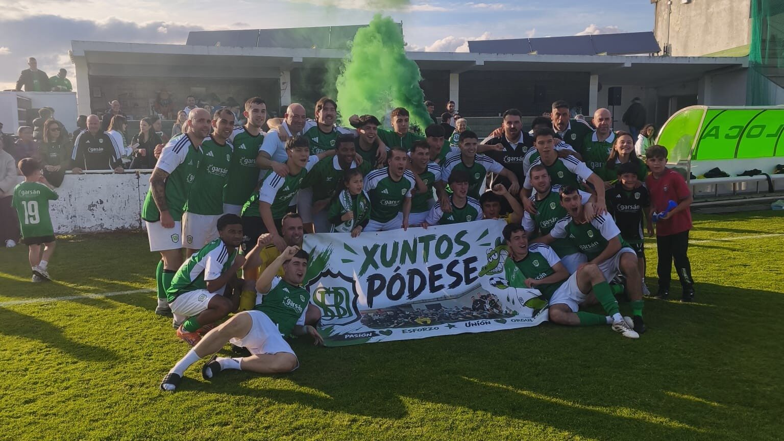 O Burela celebra a permanencia