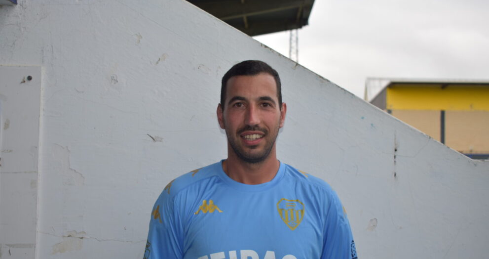 Álex Meitín sigue neste mercado no Ribadeo